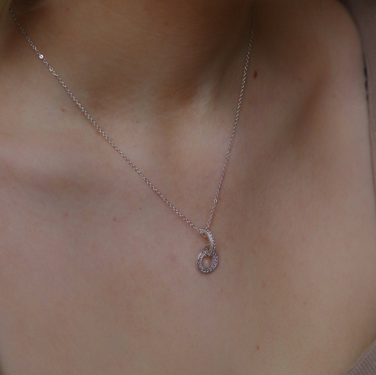 Wonderful Granny Interlinking Circle Necklace, CZ Pave Interlinked Disc Necklace for Grandmother, Mothers Day Gift, Gift for Her