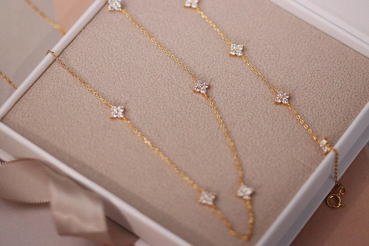 Gold Clover Bridesmaid Bracelet – Dainty Sterling Silver Wedding Jewelry Gift