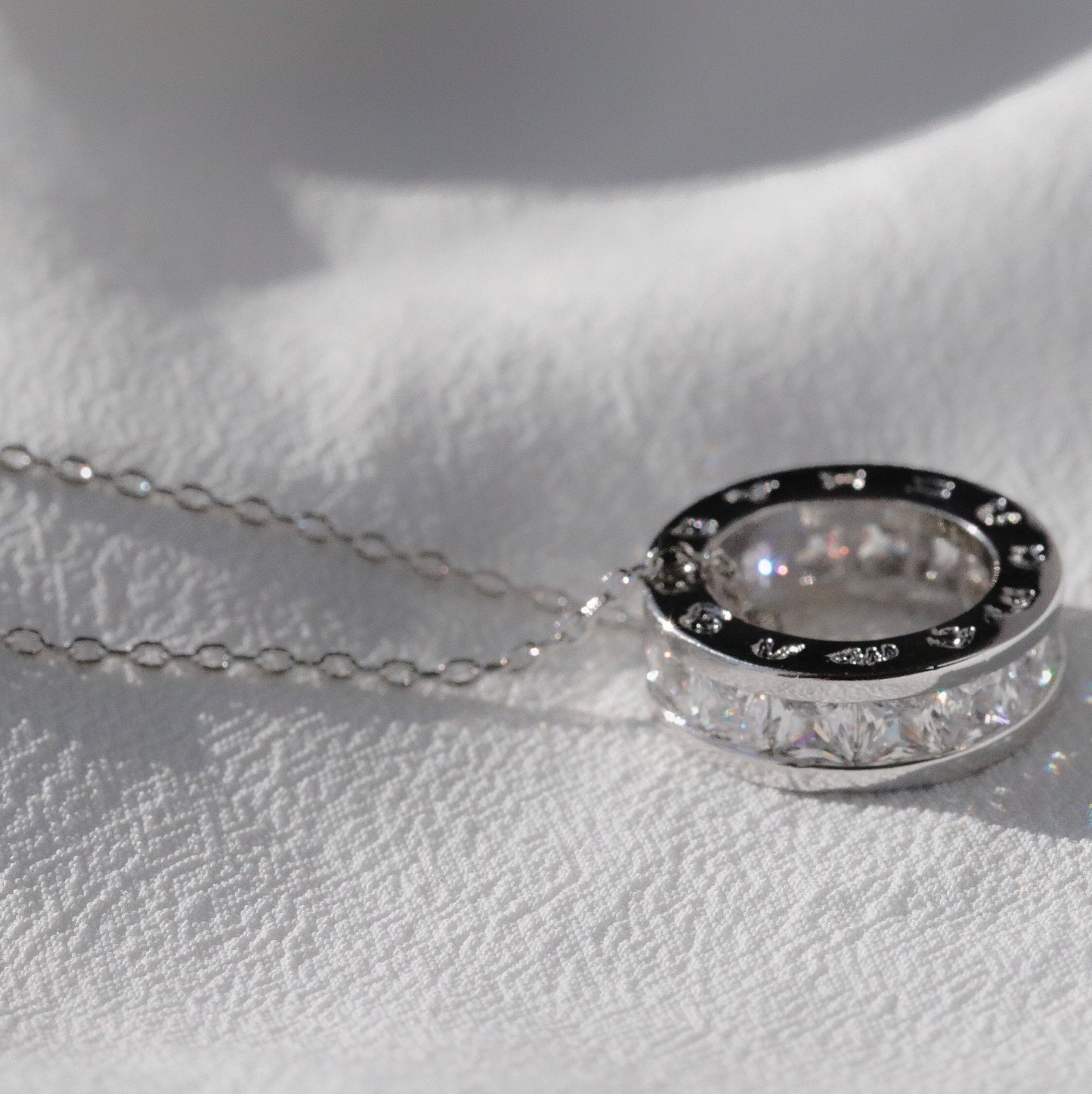 Auntie Gift / Silver CZ Pave Circle Necklace / 18K Rose Gold Water Proof Necklace / Gold Dainty Necklace / Gift for Aunt / Gift For Her