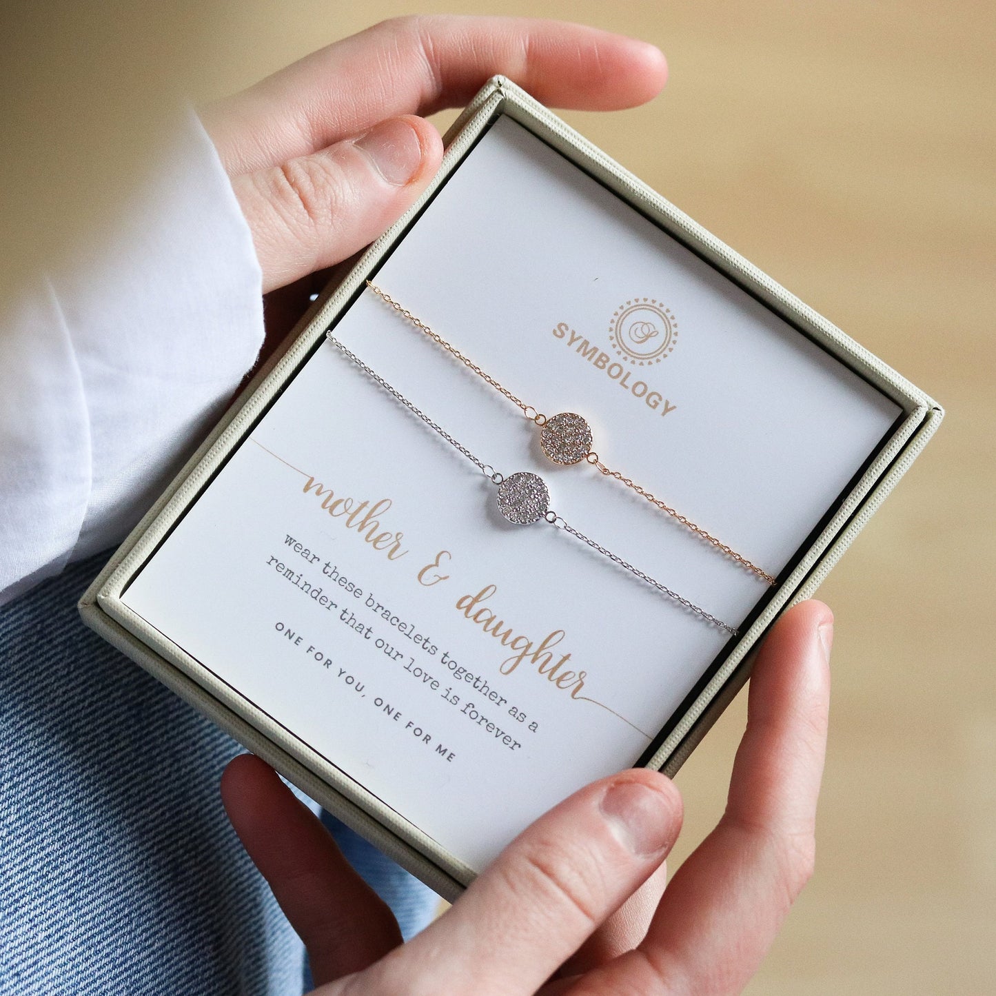 Mother Daughter Circle Bracelet Set, Personalised CZ Pave Round Pendant Bracelet for Mum/Sister/Friend/Bridesmaid/Graduation, Gift for Her