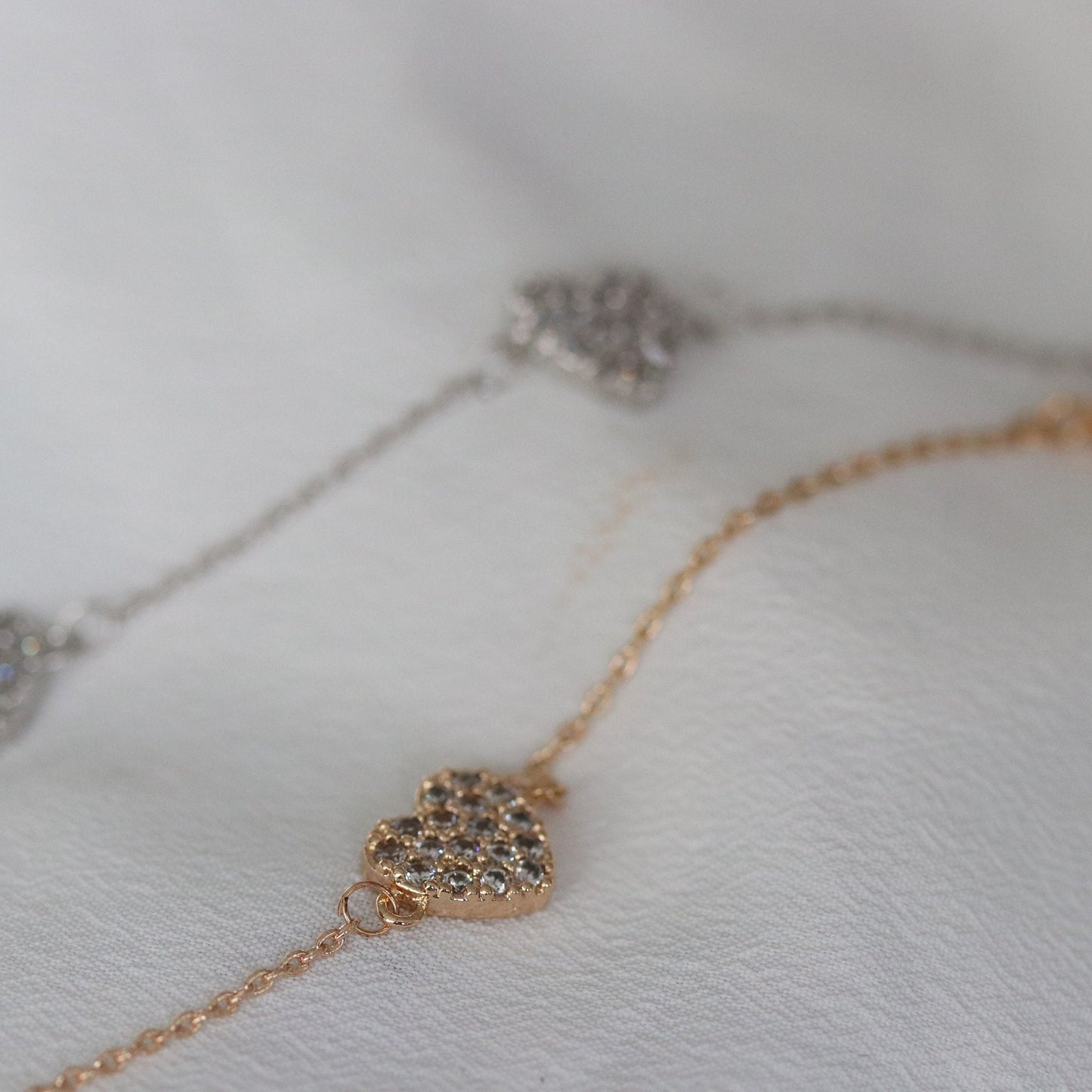 Mother Daughter Triple Heart Bracelet Set, Personalised CZ Pave Love Heart Bracelet for Mum/Sister/Friend/Bridesmaid/Graduation Gift for Her