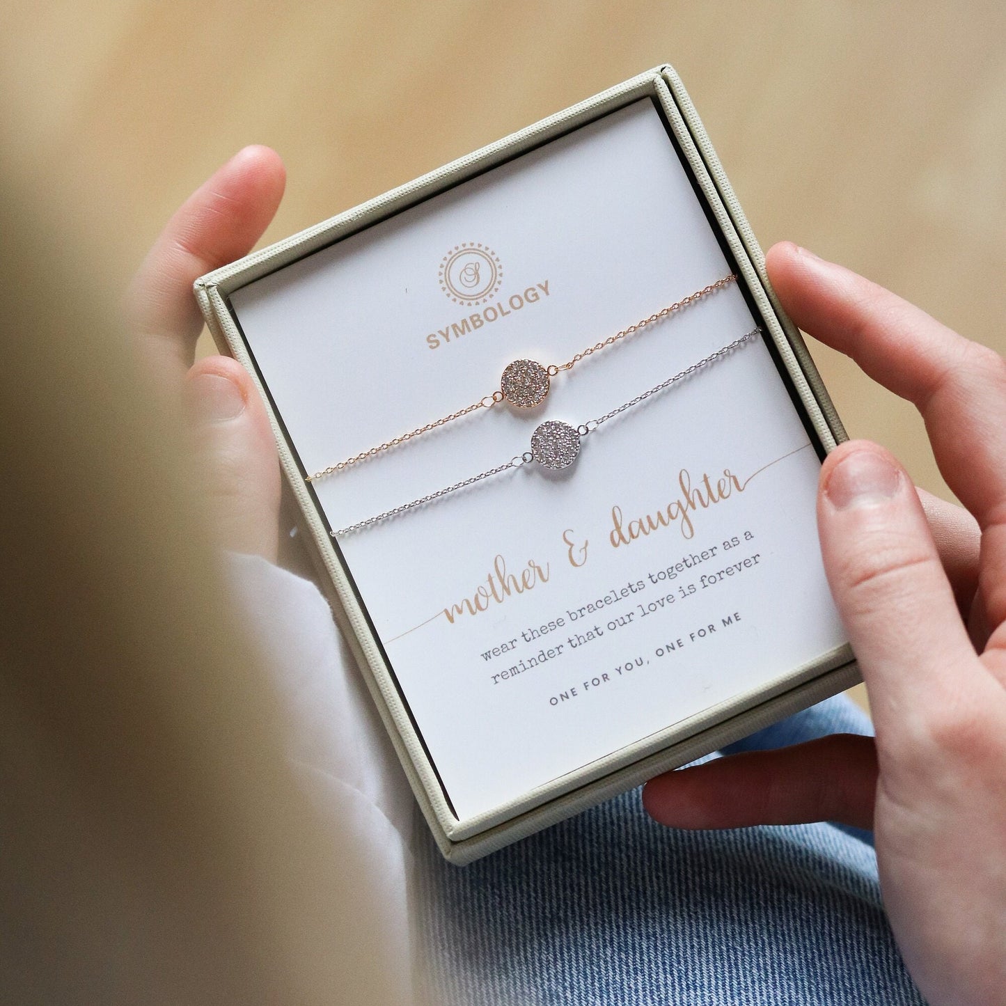 Mother Daughter Circle Bracelet Set, Personalised CZ Pave Round Pendant Bracelet for Mum/Sister/Friend/Bridesmaid/Graduation, Gift for Her
