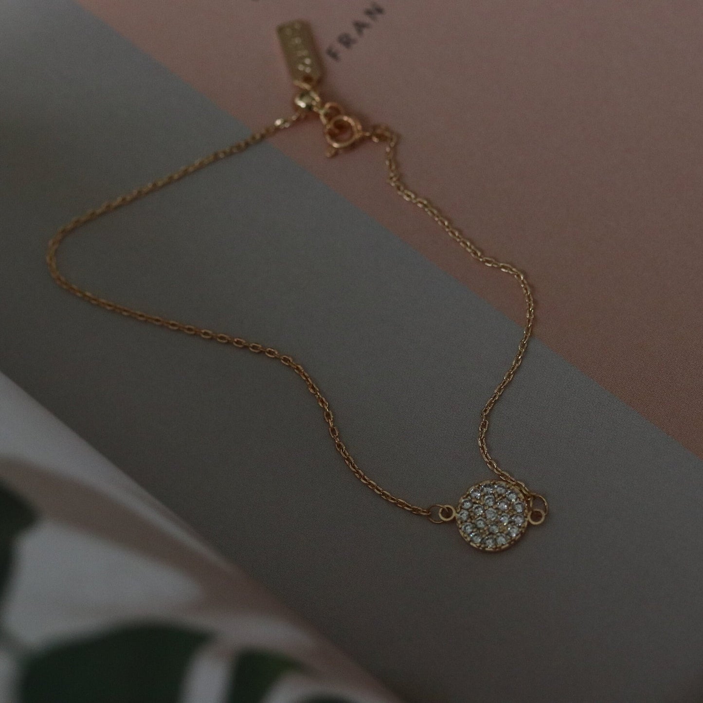 Mother Daughter Circle Bracelet Set, Personalised CZ Pave Round Pendant Bracelet for Mum/Sister/Friend/Bridesmaid/Graduation, Gift for Her