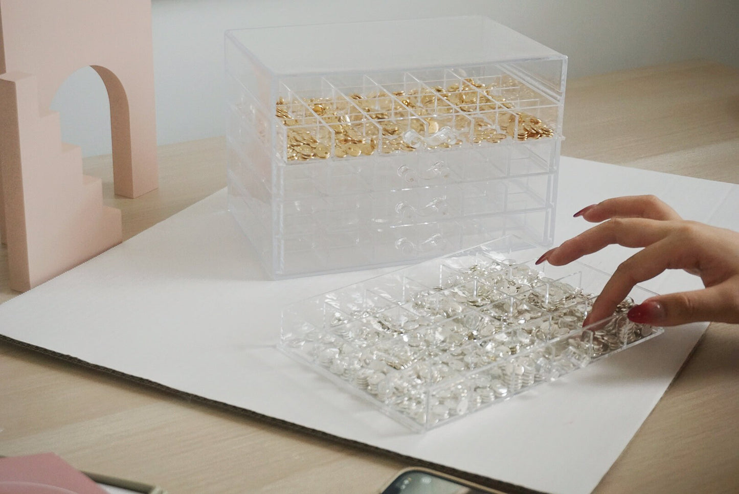 Personalised Silver Initial Family Bracelet, Silver Beaded Elastic Granny Bracelet, Gift for Mum, Birthday Gift for Her, Minimalist Bracelet