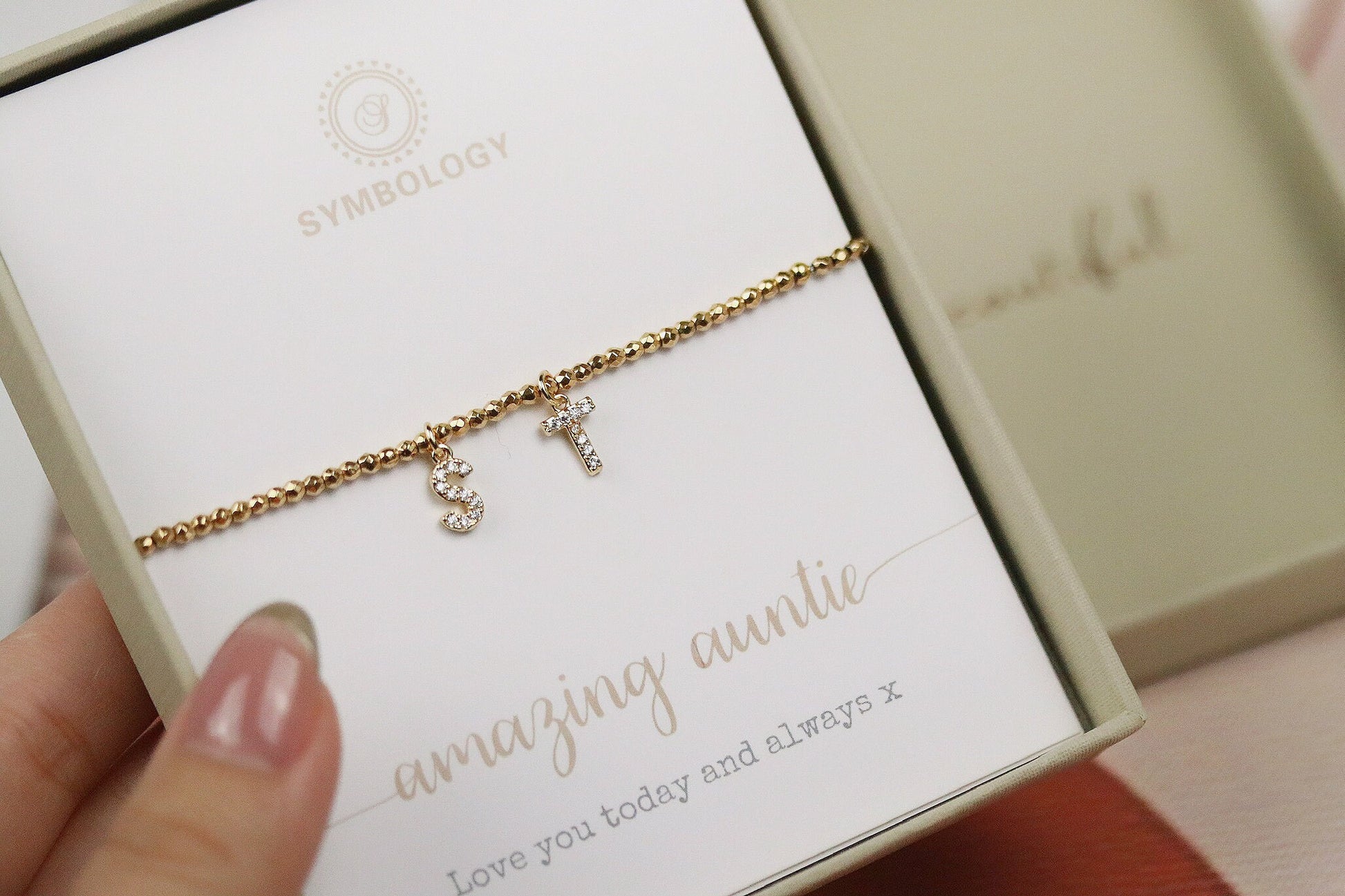 Auntie Bracelet, Gold Filled Personalised Bracelet, Custom Jewelry, Mother's Day Gift Birthday Gift for Aunt,Gold Waterproof Letter Bracelet