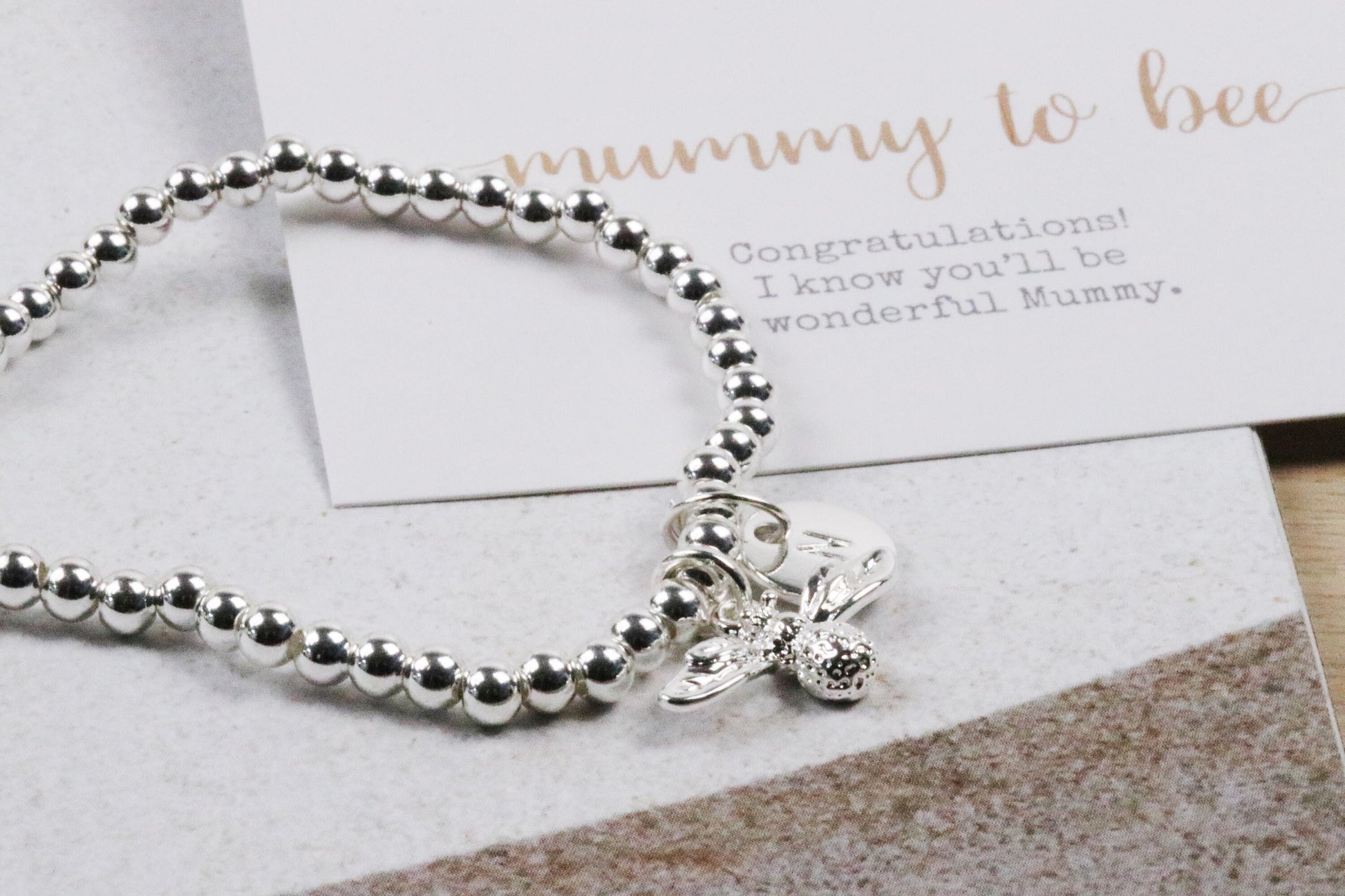 Mummy To Be Gift, Silver Bead Initial Bracelet, New Mum Gift, Custom Bee Bracelet, Personalized Gift, Mother's Day Gifts for Her, Bee Charm