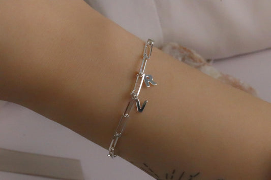 Paperclip Chain Bracelet in Sterling Silver, Dainty Paper Clip Bracelet, Link Chain Initial Bracelet, Dainty Personalised Bracelet for Women