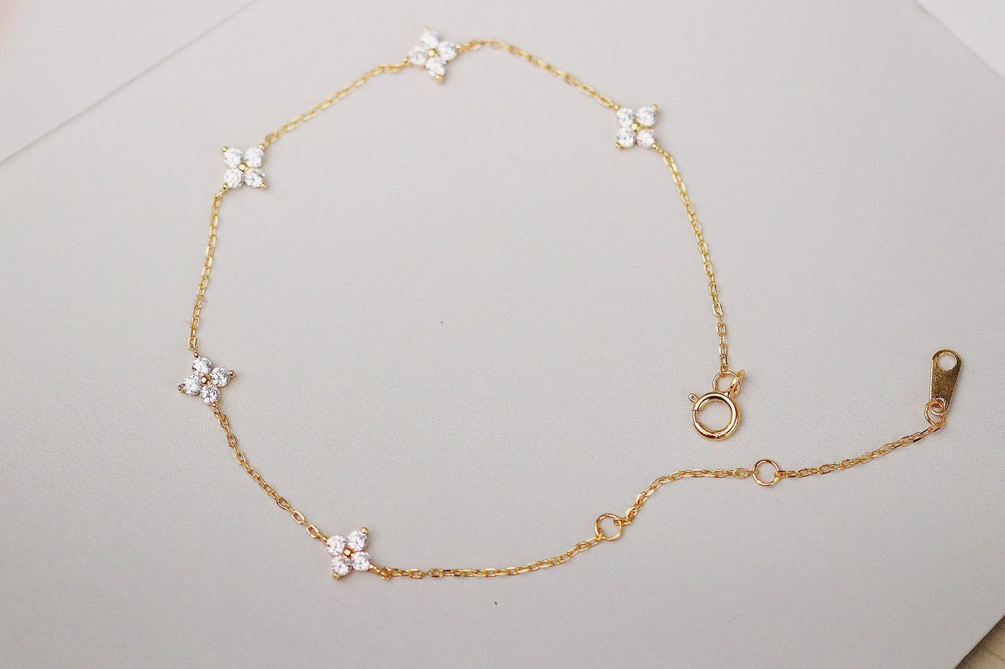 Gold Four Leaf Clover Necklace, Dainty Stacking Bracelet, Unique Gifts for Her, Minimalist Bracelet for Women, 925 Silver Jewellery Set