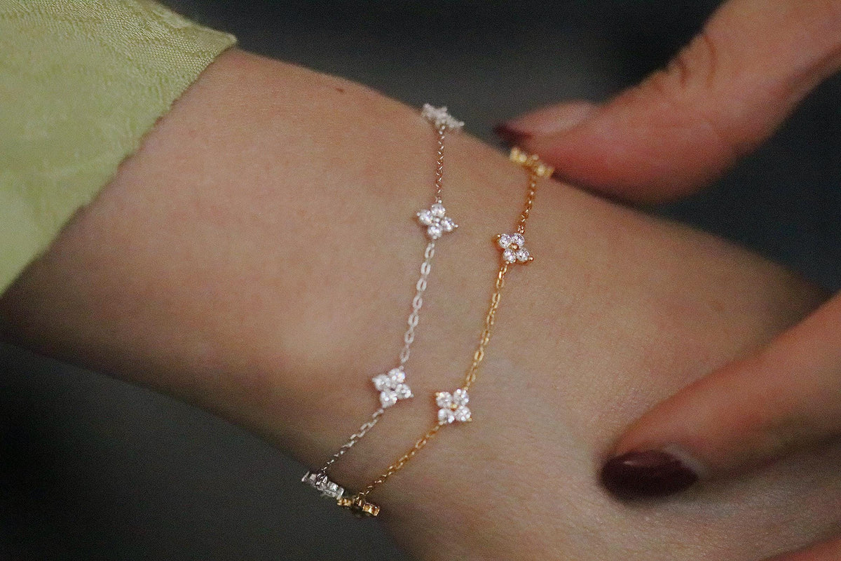 Gold Clover Bridesmaid Bracelet – Dainty Sterling Silver Wedding Jewelry Gift