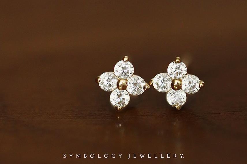 Dainty Studs Earrings in 925 Silver, Gold CZ Crystal Delicate Studs For Friends, Birthday Gift for Her, Minimalist Four Leaf Clover Earrings