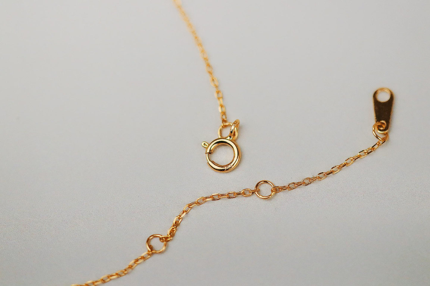 Four Leaf Clover Bracelet for Women, Gold Dainty Stacking Bracelet, Unique Gifts for Her, Bracelet for Women, Birthday Gifts for 30th 40th