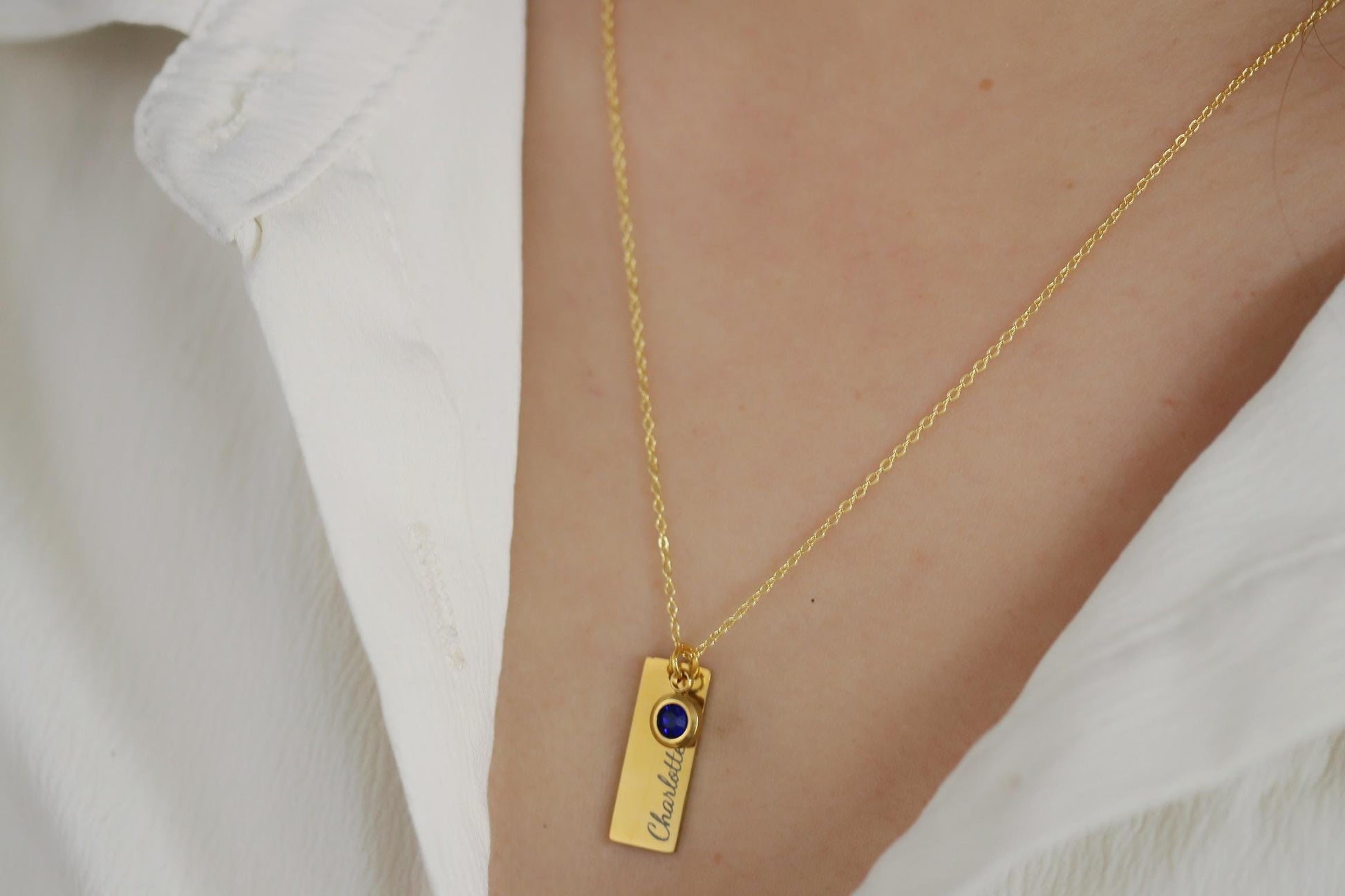 Gold Name Bar Necklace with Birthstone – Personalised Engraved NamePendant, Custom Date Jewellery Gift for Her, Birthday or Christmas Gift