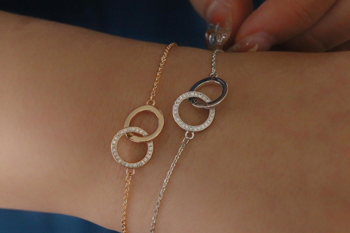Interlocking Circles Bracelet | Gold & Silver Double Ring Bangle | Dainty CZ Friendship Bracelet | Minimalist Couple Gift for Her