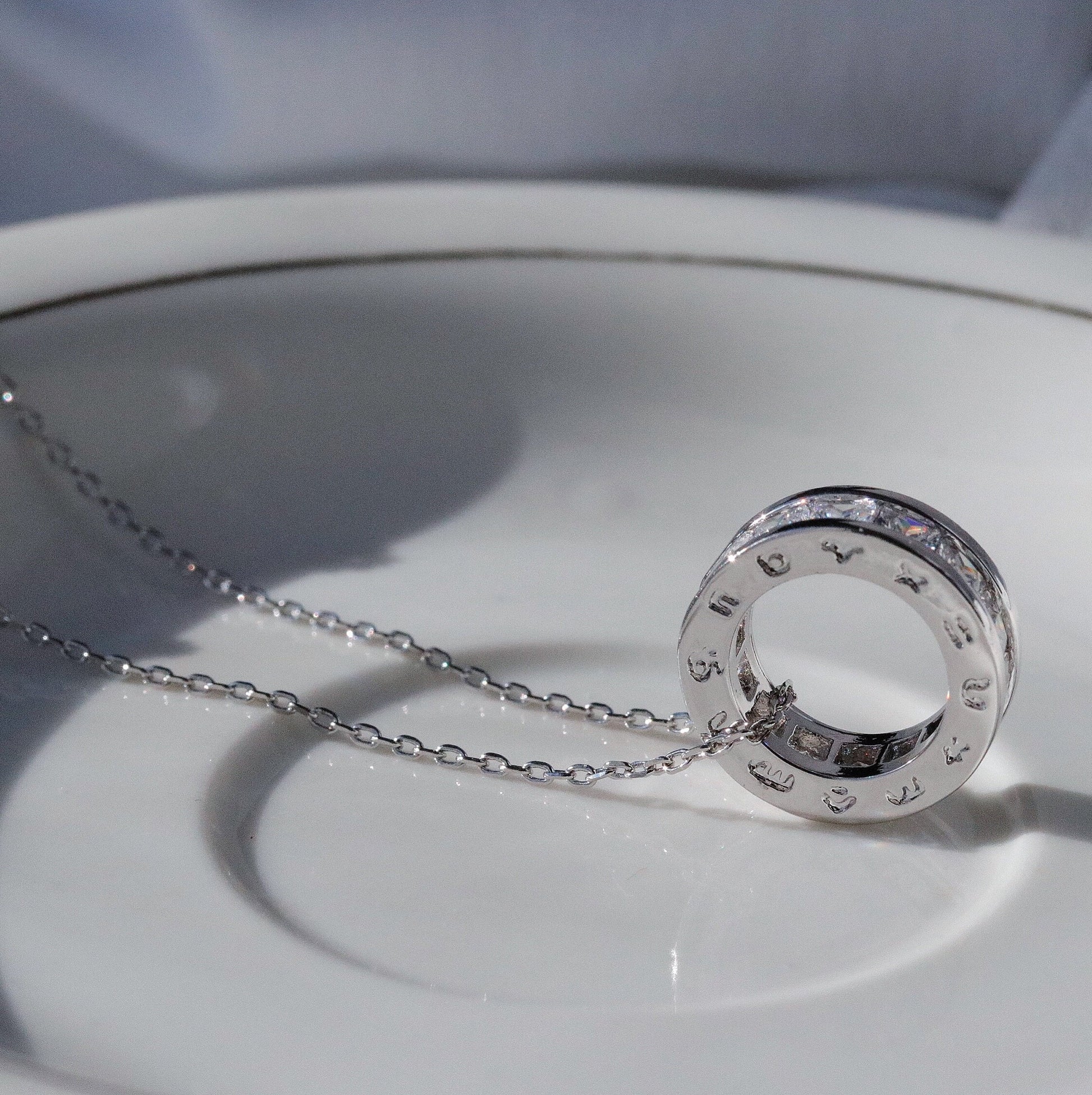Auntie Gift / Silver CZ Pave Circle Necklace / 18K Rose Gold Water Proof Necklace / Gold Dainty Necklace / Gift for Aunt / Gift For Her