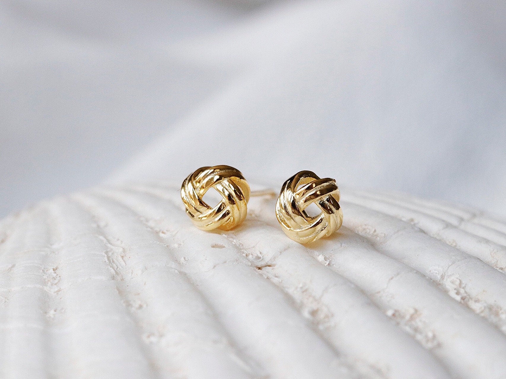 Love Knot Earrings in Sterling Silver / Knotted Bridesmaid Dainty Studs in Silver & Gold / Wedding Gift for Bridal Party / Best Friends Gift