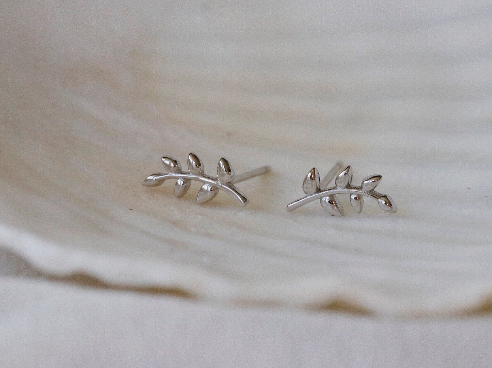 Sterling Silver Friendship Leaf Earrings /Gold Oliver Leaf Shaped Minimalist Earrings, Silver Piercing Suds for Second Hole, Gift for Her