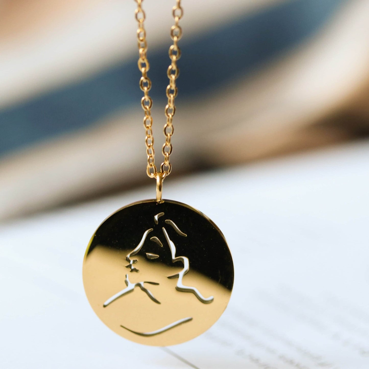 Mum Gift Gold Mother Necklace / Gold Minimalist Disc Necklace /Stainless Steel Water Proof Necklace /Water Proof Minimalist Woman Jewellery