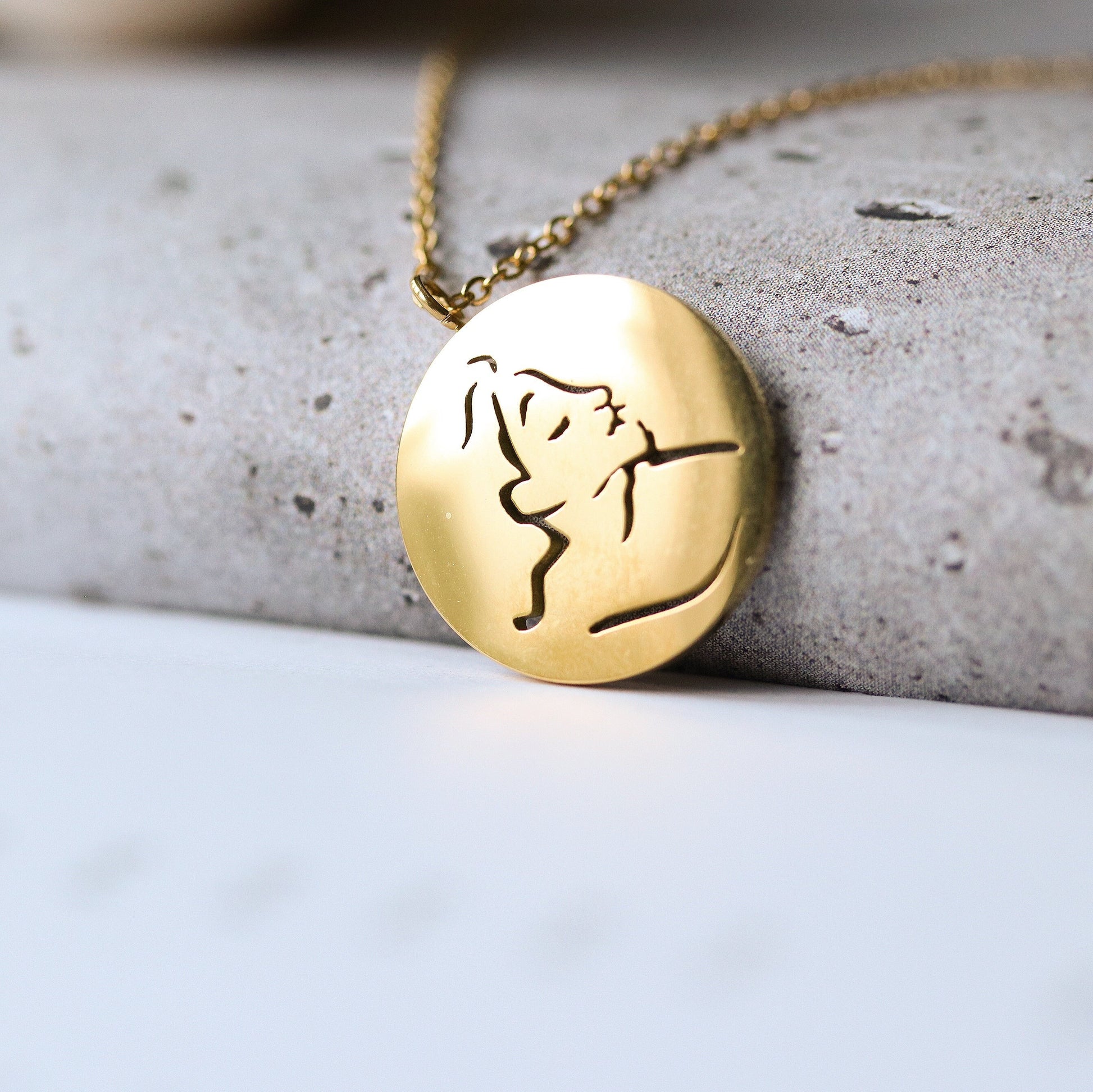 Mum Gift Gold Mother Necklace / Gold Minimalist Disc Necklace /Stainless Steel Water Proof Necklace /Water Proof Minimalist Woman Jewellery