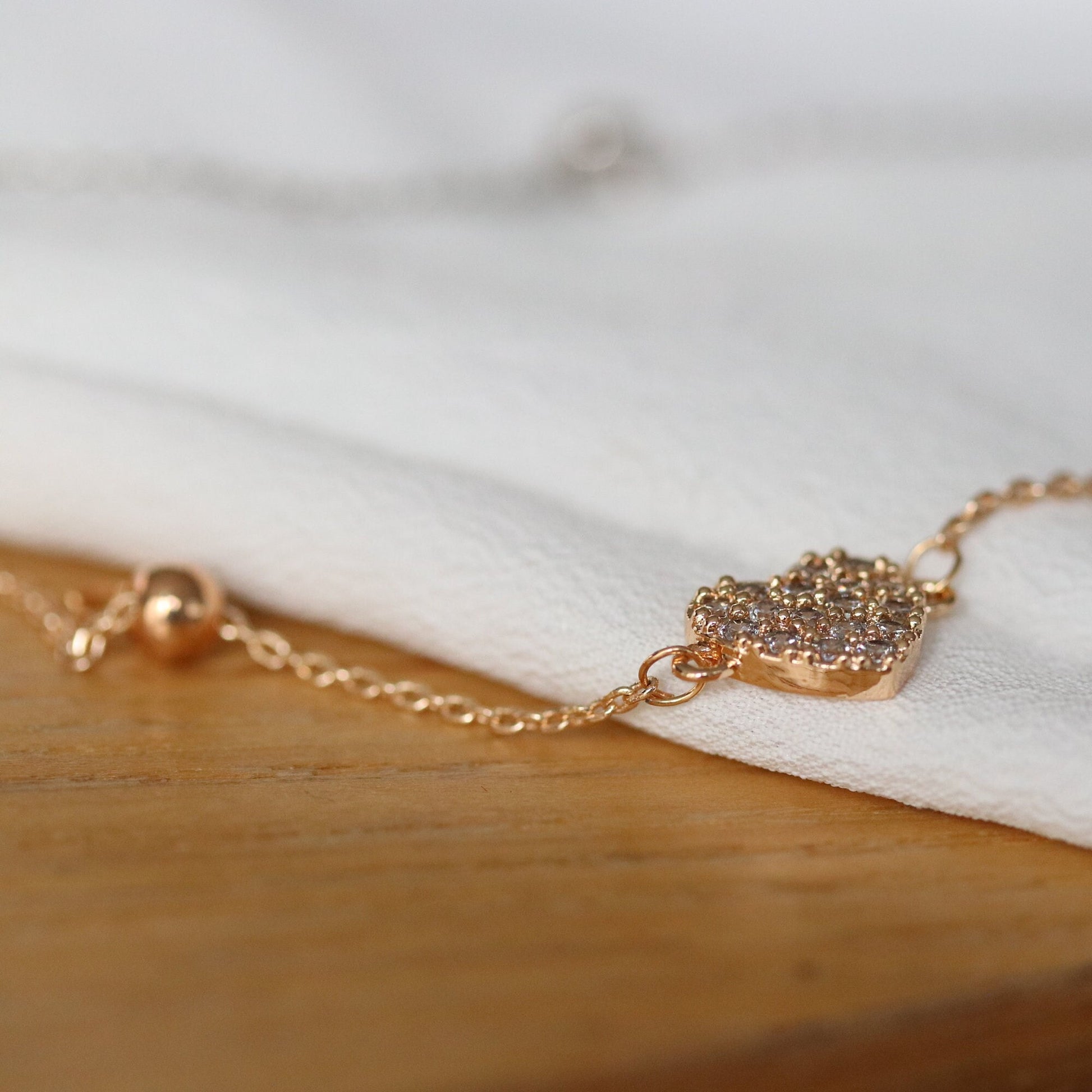 Mother Daughter Triple Heart Bracelet Set, Personalised CZ Pave Love Heart Bracelet for Mum/Sister/Friend/Bridesmaid/Graduation Gift for Her