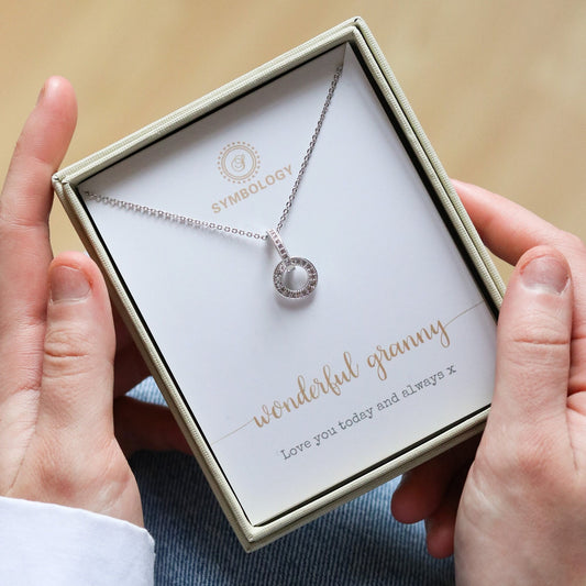 Wonderful Granny Interlinking Circle Necklace, CZ Pave Interlinked Disc Necklace for Grandmother, Mothers Day Gift, Gift for Her