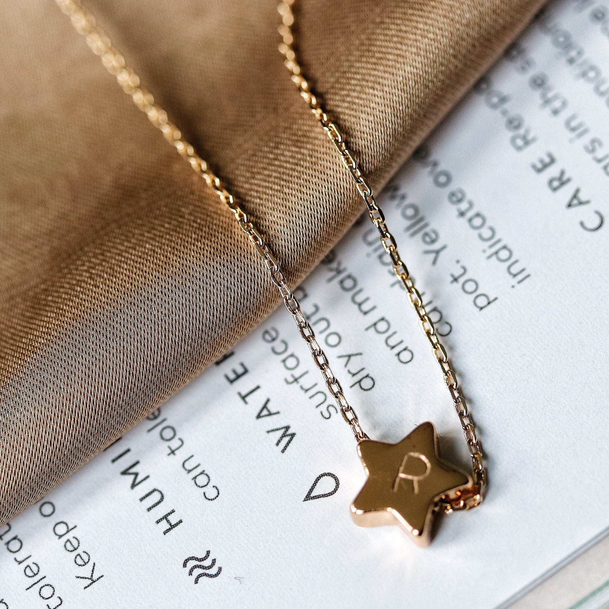 Personalised Mother Daughter Initial Star Necklace, Personoalised Dainty Best Friend Necklace Set, Present for Mum, Sister Necklace Duo Set