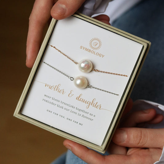 Mother Daughter Pearl Bracelet Set, Personalised Freshwater Pearls Present for Mum/Sister/Friend/Bridesmaid/Wedding/Graduation, Gift for Her