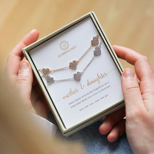 Mother Daughter Triple Heart Bracelet Set, Personalised CZ Pave Love Heart Bracelet for Mum/Sister/Friend/Bridesmaid/Graduation Gift for Her
