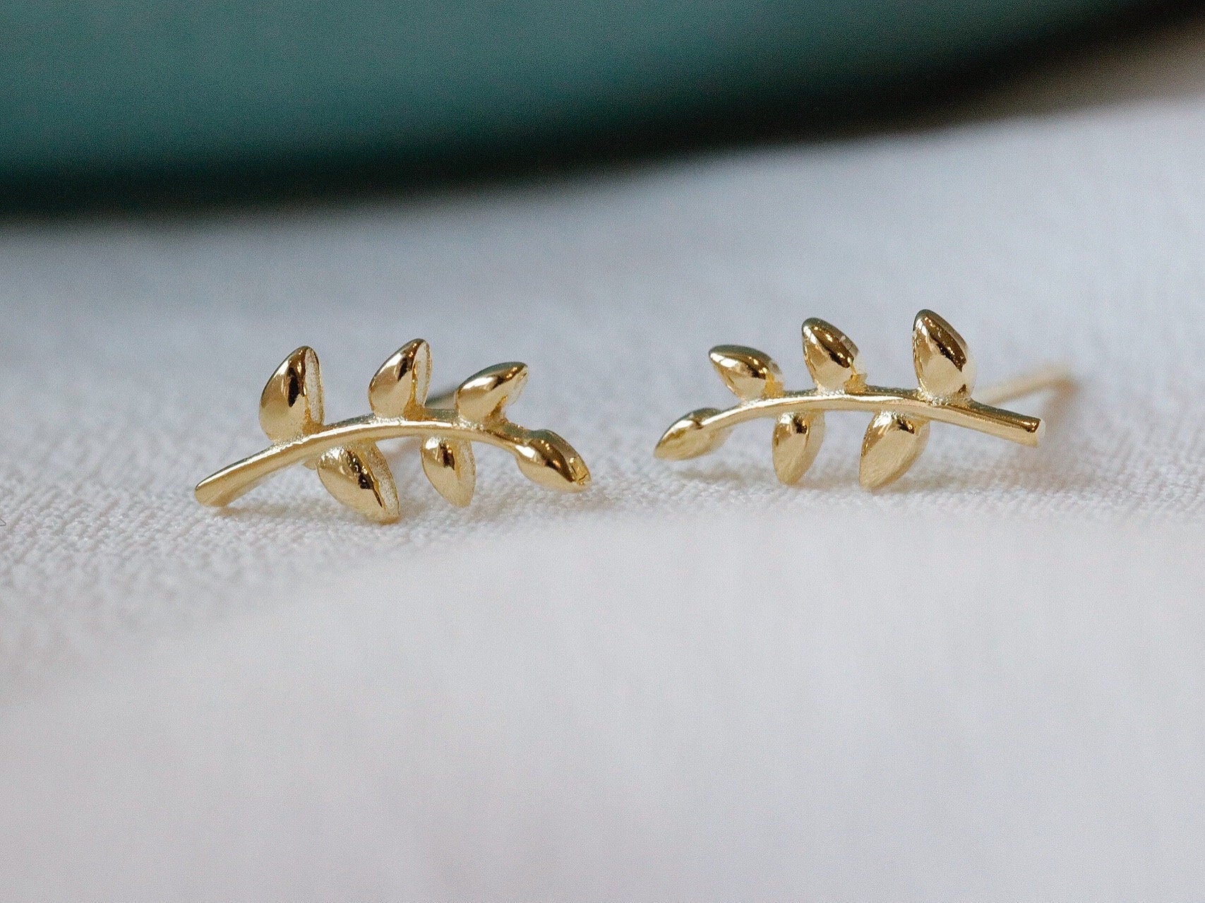 Sterling Silver Friendship Leaf Earrings /Gold Oliver Leaf Shaped Minimalist Earrings, Silver Piercing Suds for Second Hole, Gift for Her