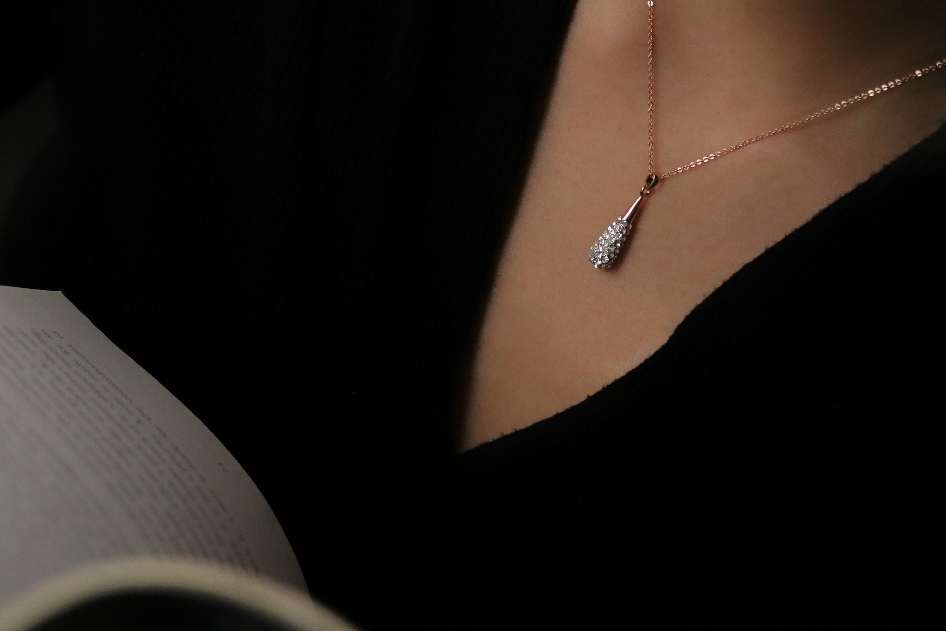 Gold Mum Necklace • Gold Long Teardrop Necklace • Mother Daughter Gift • Pear Diamond Necklace • Gold Minimalist Jewellery • Gift for Her