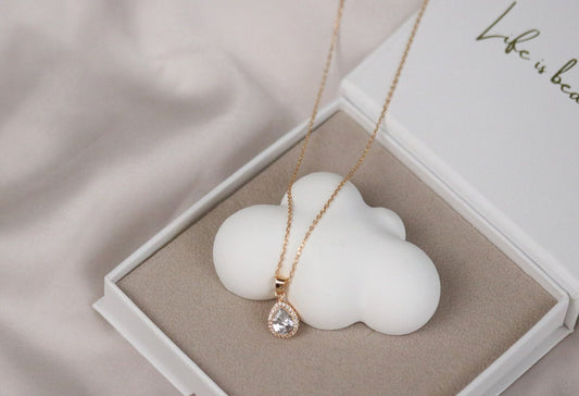 Gold Mum Necklace • Silver Teardrop Mother Daughter Necklace • Pear Diamond Necklace • Gold Minimalist Jewellery • Christmas Gift for Her